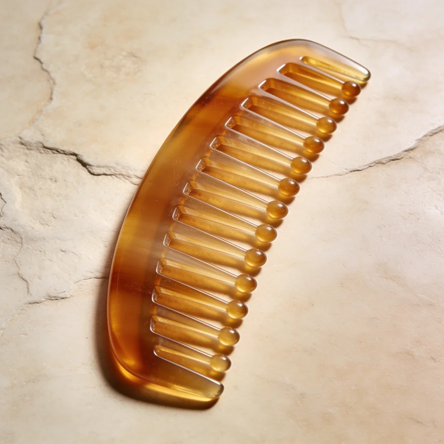 Wide-Tooth Detangling Comb — Amber